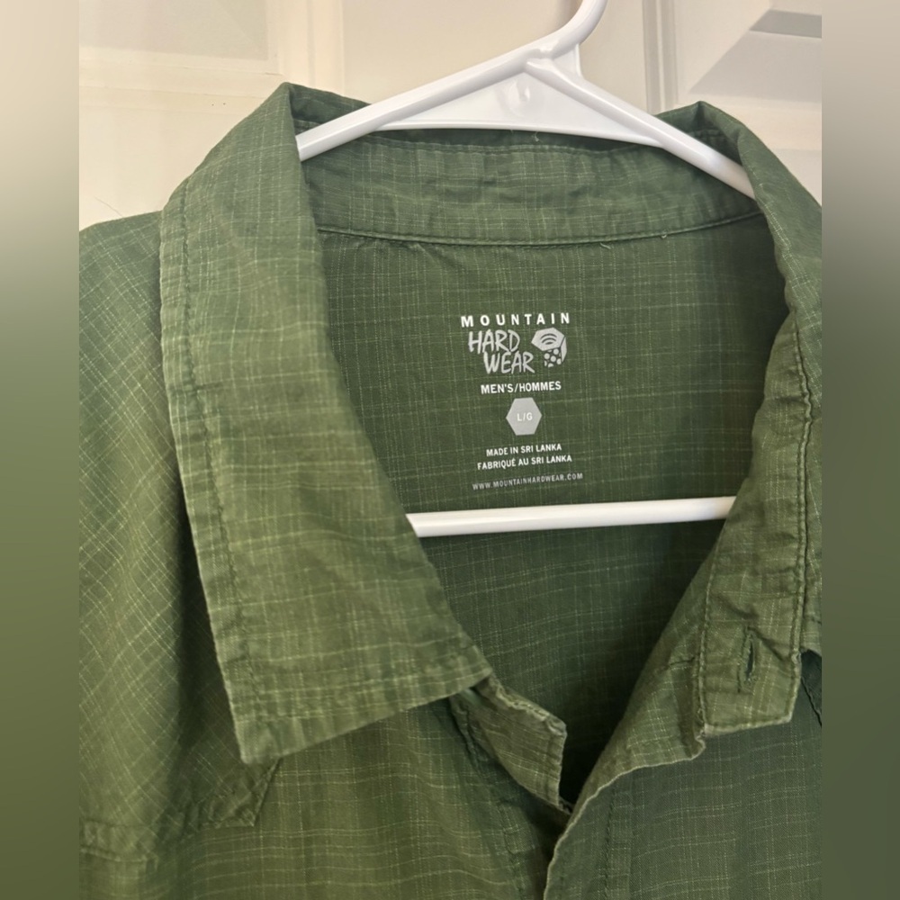 Mountain Hardwear Cotton Blend Button Down Short Sleeve in Green, Size L - Picture 2 of 9